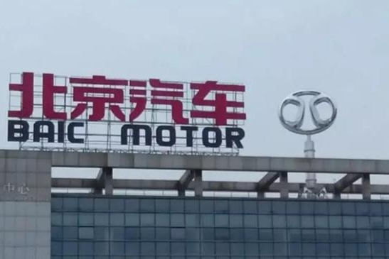 上汽大众首度回应帕萨特碰撞事件；力帆欲回摩托车老本行