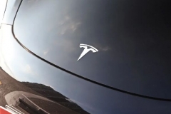 特斯拉Model 3芯片“减配”惹怒车主，你还买吗？