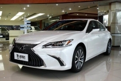 格调十足的豪华轿车 小哥带你看雷克萨斯ES