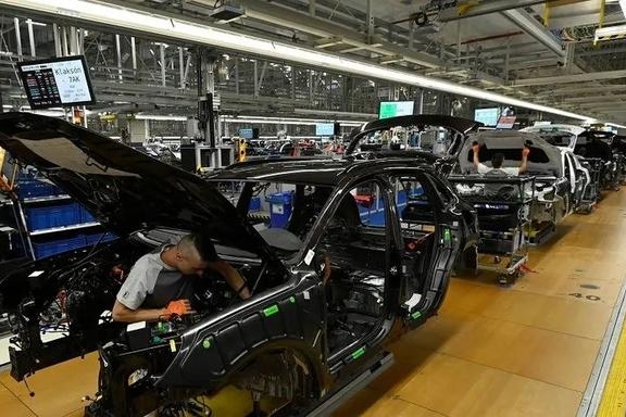 欧洲9国44座工厂停产，大众PSA都慌了