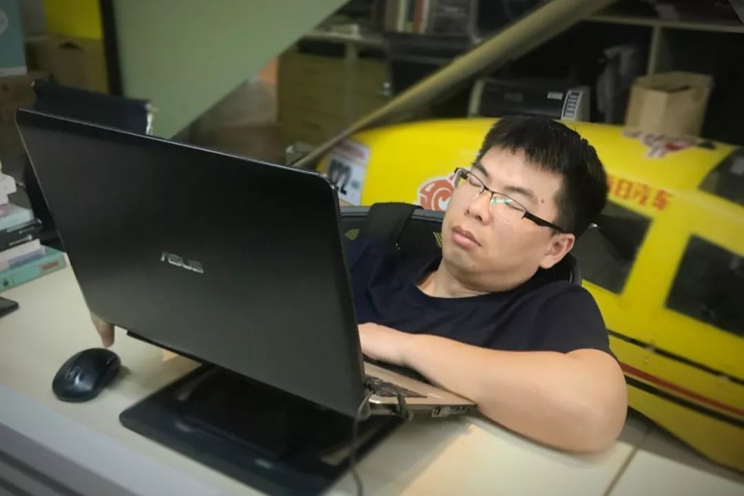 解放“三双”名场面 自动驾驶迎来“新世界”