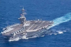 美军航母爆发疫情：各国纷纷拒绝其停靠，4000多人被困海上