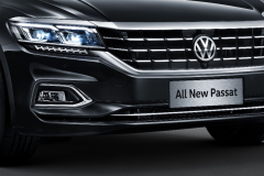 汽质团丨买买买！刷新中保研最差碰撞记录的帕萨特正大降价呢！