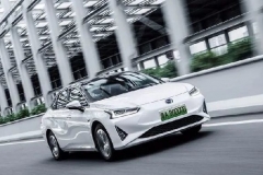 疫情之下，新能源汽车的“危”与“机”