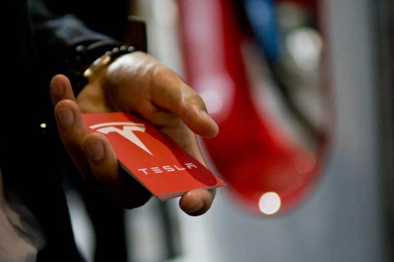 “减配门”后续，特斯拉称已免费为上百位车主升级芯片