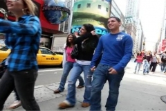 绝不屈服！26国向中国抛订单，特朗普强硬表态：口罩只能买“美国制造”