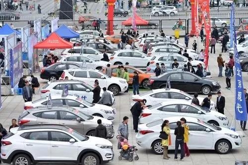 每年赚256亿，上汽你不该带头降薪！