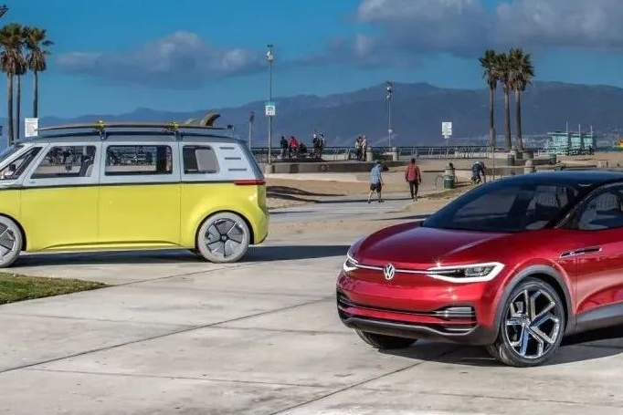 最怕大众两手抓，两手都很硬