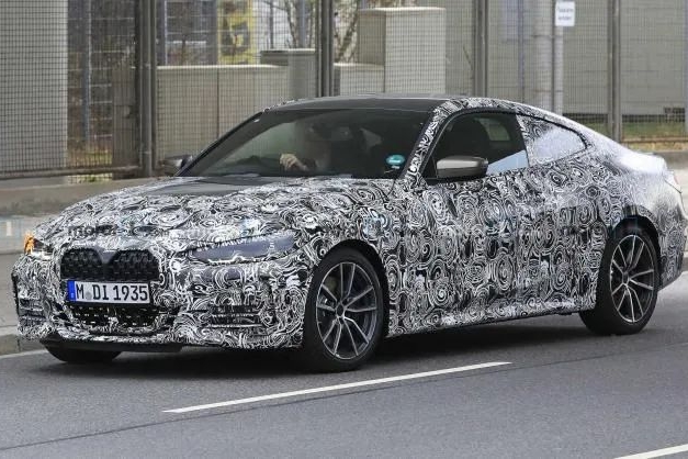 全新宝马4系谍照曝光，大鼻孔和运动风果然很般配