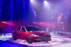 现代第七代伊兰特首发 新增混动版颜值惊艳