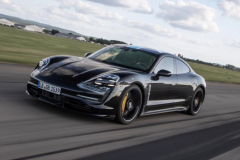 保时捷首款纯电动车4月下旬交付 续航465km/加速最快2.8S