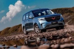 汽车大观| 复工下的五菱式“自救”