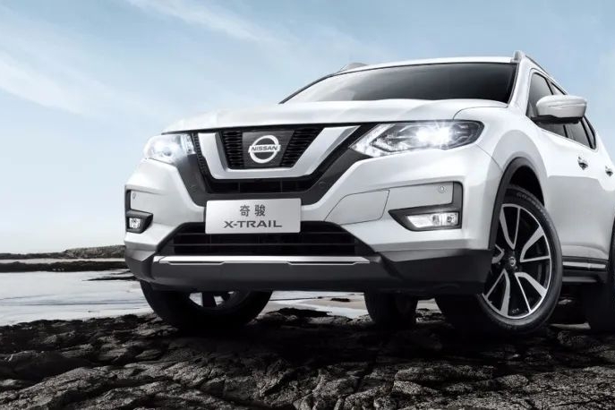 20万合资SUV对决：奇骏VS威兰达，哪款更硬核？