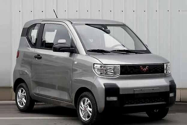 五菱进军纯电轿车市场，首款微型电轿亮相，两门四座代步神器