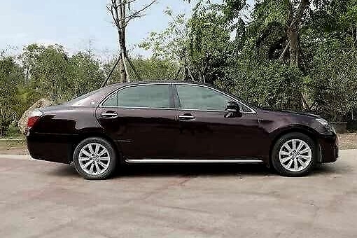 情怀无价，行向致远！难得一见的精品13代中期改款皇冠