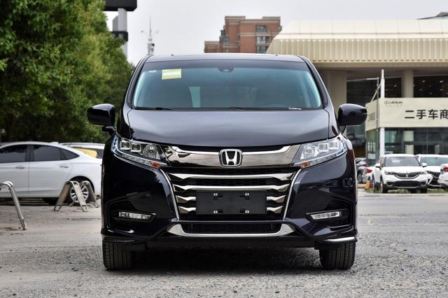 空间够大、油耗够低，这2款日系混动MPV商务与家用无压力