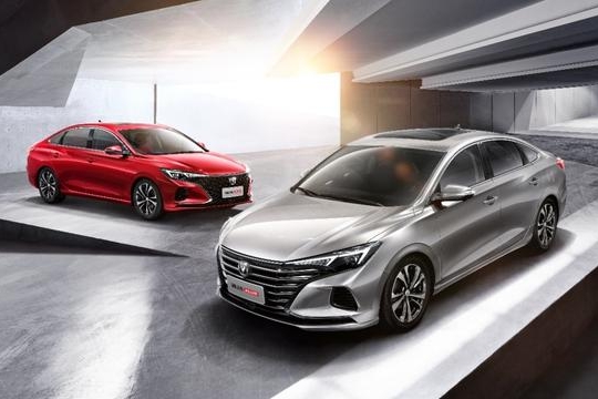 官宣来了，国内首款量产健康车——逸动PLUS将于3月27日云端上市