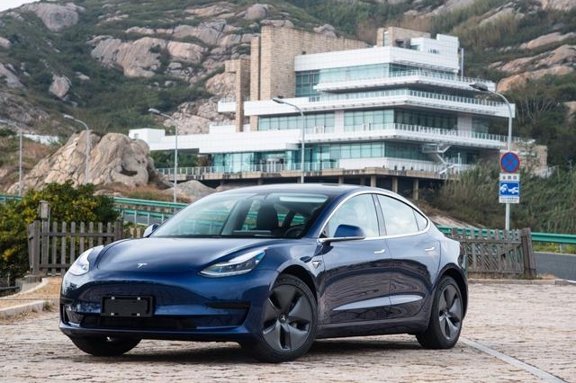 2月唯一进入销量前十的纯电轿车，月销量3900台，超雷凌 卡罗拉