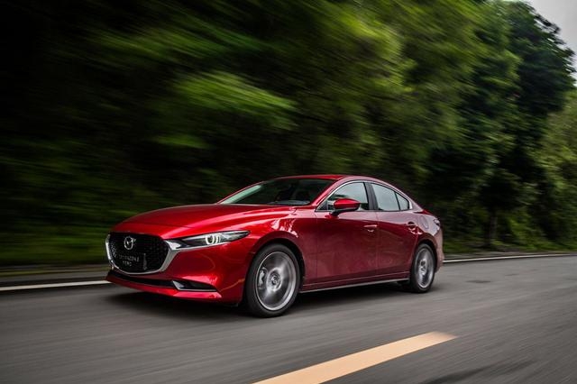 低配车挑战中保研竟然全优通过，傲娇的马自达原来这么良心！