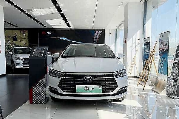 免费送口罩，全程“云”购车！疫情之下比亚迪是这样卖车的