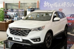 空间表现亮眼的紧凑型SUV 小哥带你看一汽森雅R9