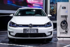 回收材料造汽车，塑料瓶做的奥迪你愿不愿意买？