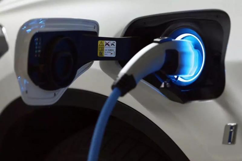 宝马推出车载智能识别技术 能自动切换纯电动模式