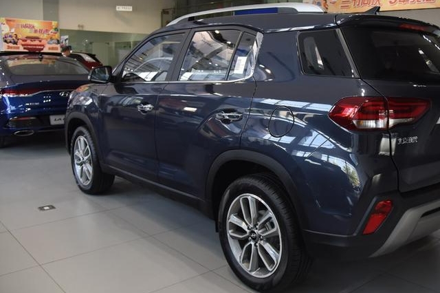 现代终于低头了！新车售价这么亲民，比CRV便宜50000元，心动了