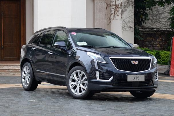 凯迪拉克真的厚道，XT5已经跌至28万左右了，还要啥奔驰GLB？