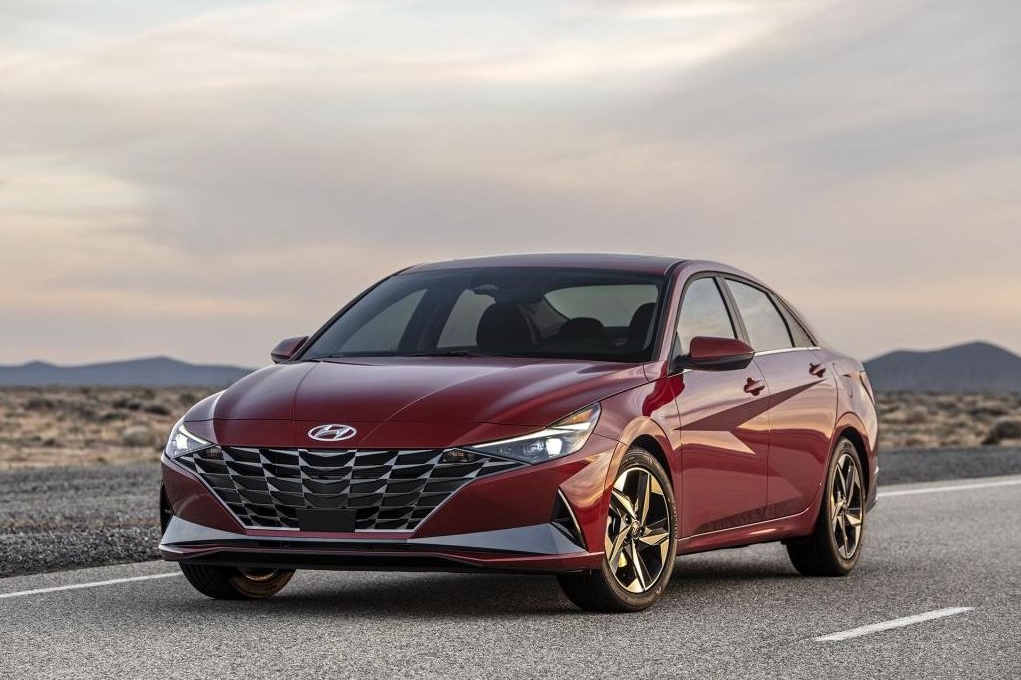 国民神车升级归来！外观霸气激进，贯穿式尾灯亮了，颜值不输思域