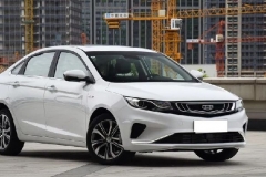 不到十万就能入手的超值轿车，逸动PLUS对比帝豪GL怎么选？