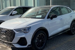 奥迪国产Q3轿跑SUV到店，比GLA、X2更大更霸气，不到30万就能买