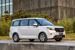 五菱宏光PLUS等三款营运版车型上市 售价5.445万起