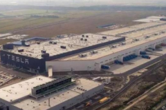 特斯拉栽了，股价一夜蒸发2000亿，车迷：叫你偷工减料！