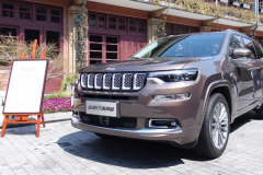 产品力上30万内无对手？Jeep指挥官为什么未能一飞冲天？