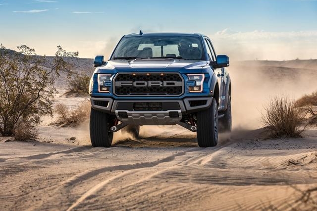 国产皮卡要摆脱商用烙印走向高端化？三把锁+ZF8AT的长城炮拼了