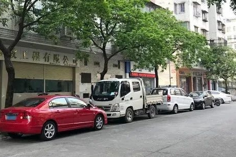 日常停车也有大学问？稍不注意就会扣分、罚款