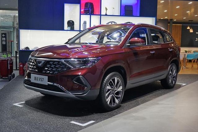 又一德系中型SUV来袭，10.68万起售，四款车型哪款最具性价比