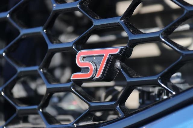 比汉兰达香的合资7座SUV，轴距2850mm，V6发动机+8AT，配21寸轮毂