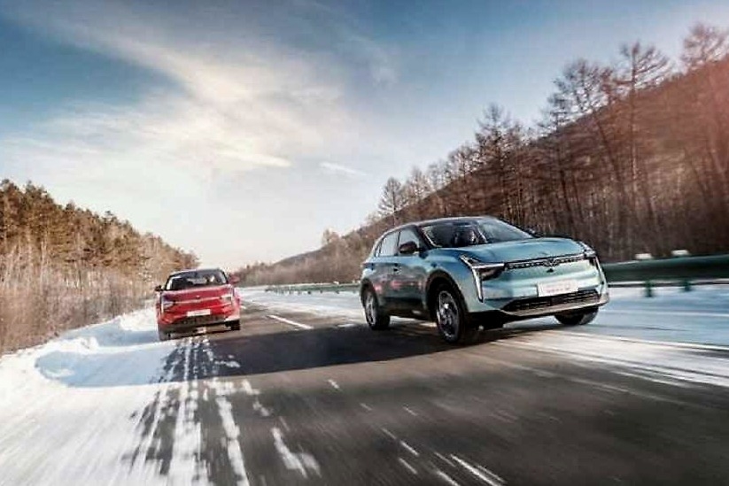 透明A柱量产上市 哪吒U的黑科技有几分靠谱