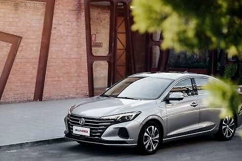 长安逸动PLUS仅16天销量破万，在实力面前，寒冬不值一提