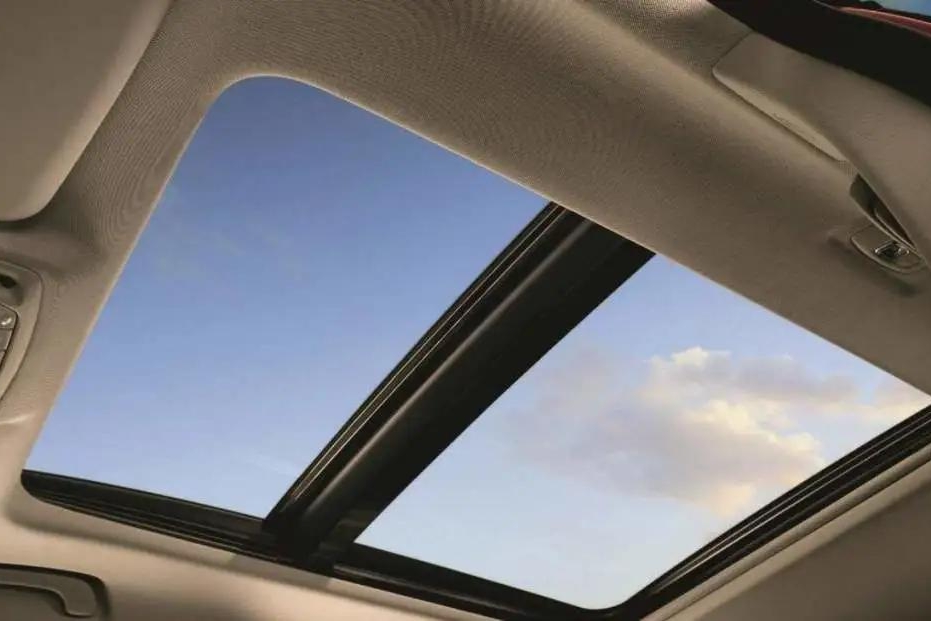 汽车天窗，原来还有这么多作用