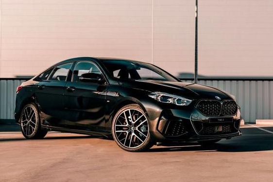 宝马2系 Gran Coupe官图发布 黑化造型很帅