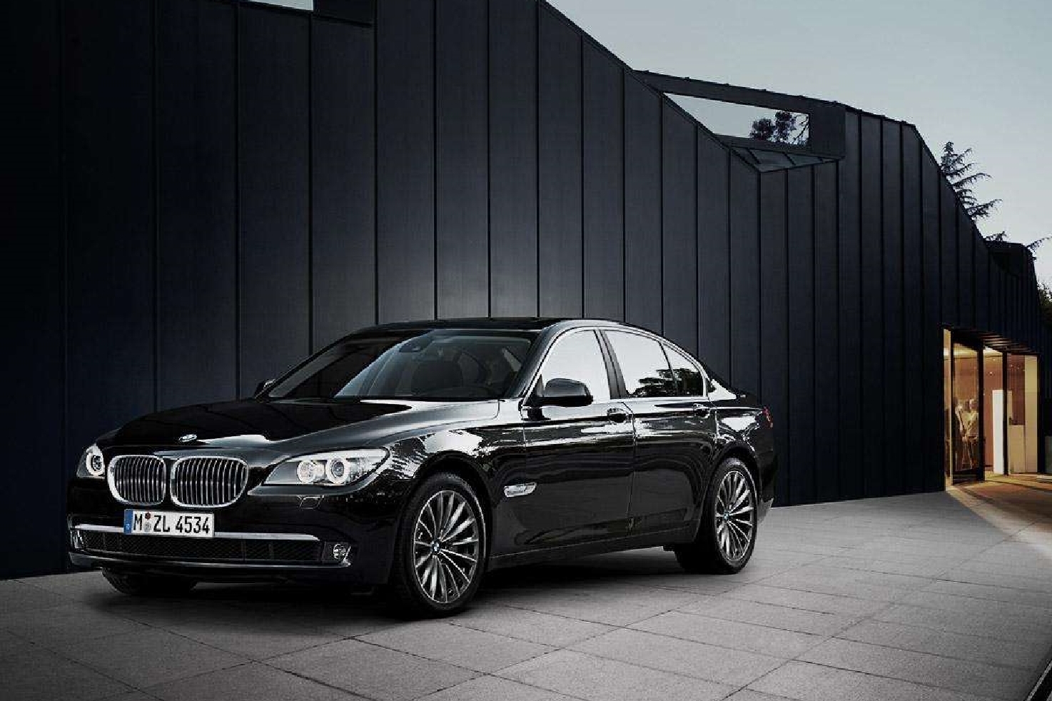 30万左右买啥车？老而经典是宝马，新潮还得看蔚来？CT5呢？