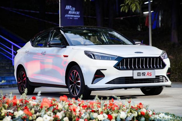 嘉悦A5何以掀动10万元自主家轿品牌市场？看完同级车型后就知道