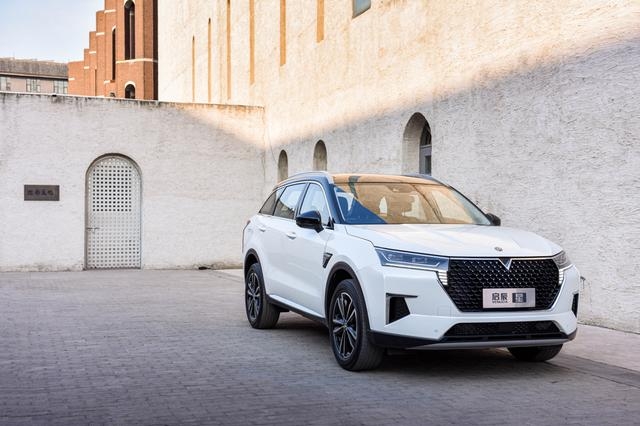 东风王牌来了！1.5T爆发190匹马力，堪比奥迪2.0T，油耗仅6.1L