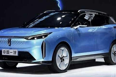 高度还原概念车 奔腾E01将于上半年上市