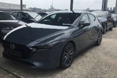 蜻蜓点水而举重若轻，新马自达3碳纤套件轻改案例