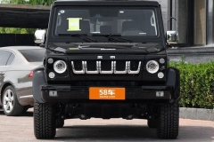 硬派的同时还不忘舒适与科技 BJ80真香