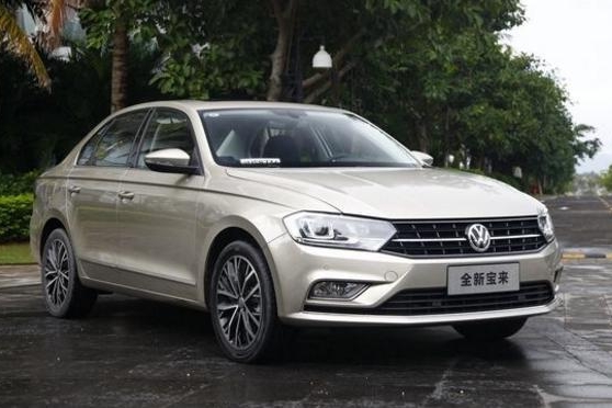 踩着卡罗拉悄悄上位，宝来降至6万多就是为了赢得轿车TOP3名声？